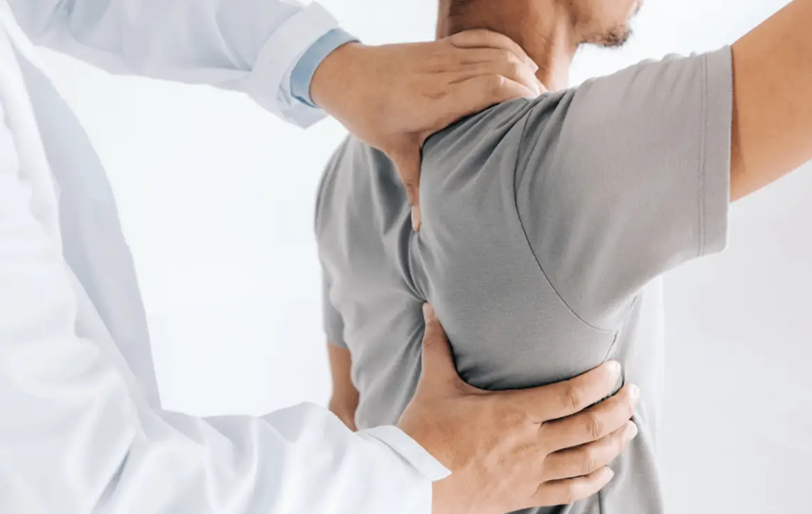 Frozen Shoulder: Risk Factors, Diagnosis, and Treatments